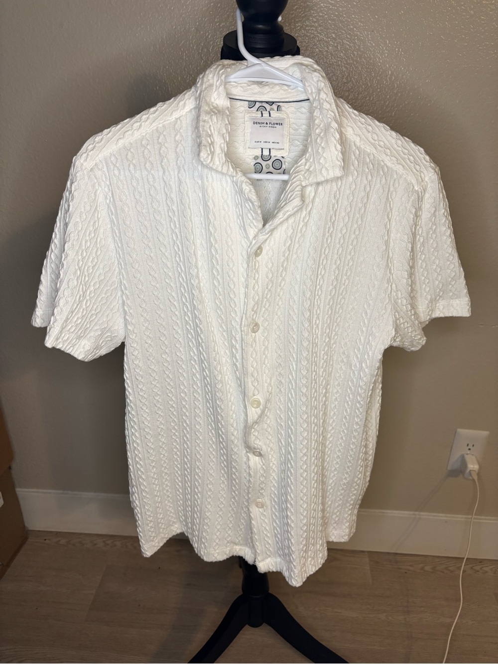 Denim & Flower White Textured Short-Sleeve Button-Down Shirt Size Medium